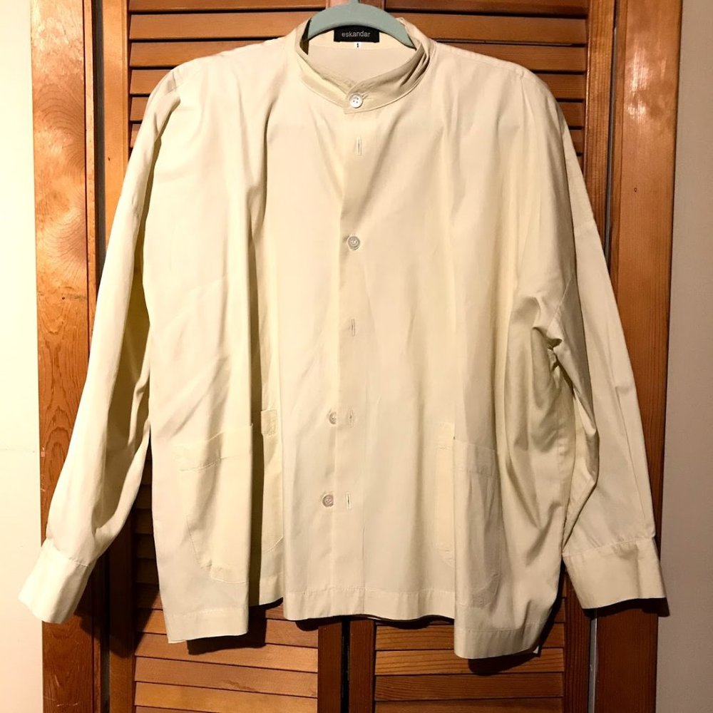 eskandar button up top